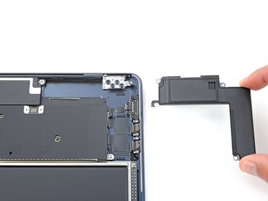 MacBook Air 15 Right Speaker Replacement